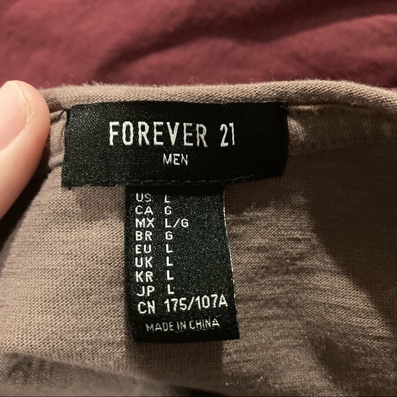Forever 21 Men's Long Sleeve Tshirt - Picture 4 of 4